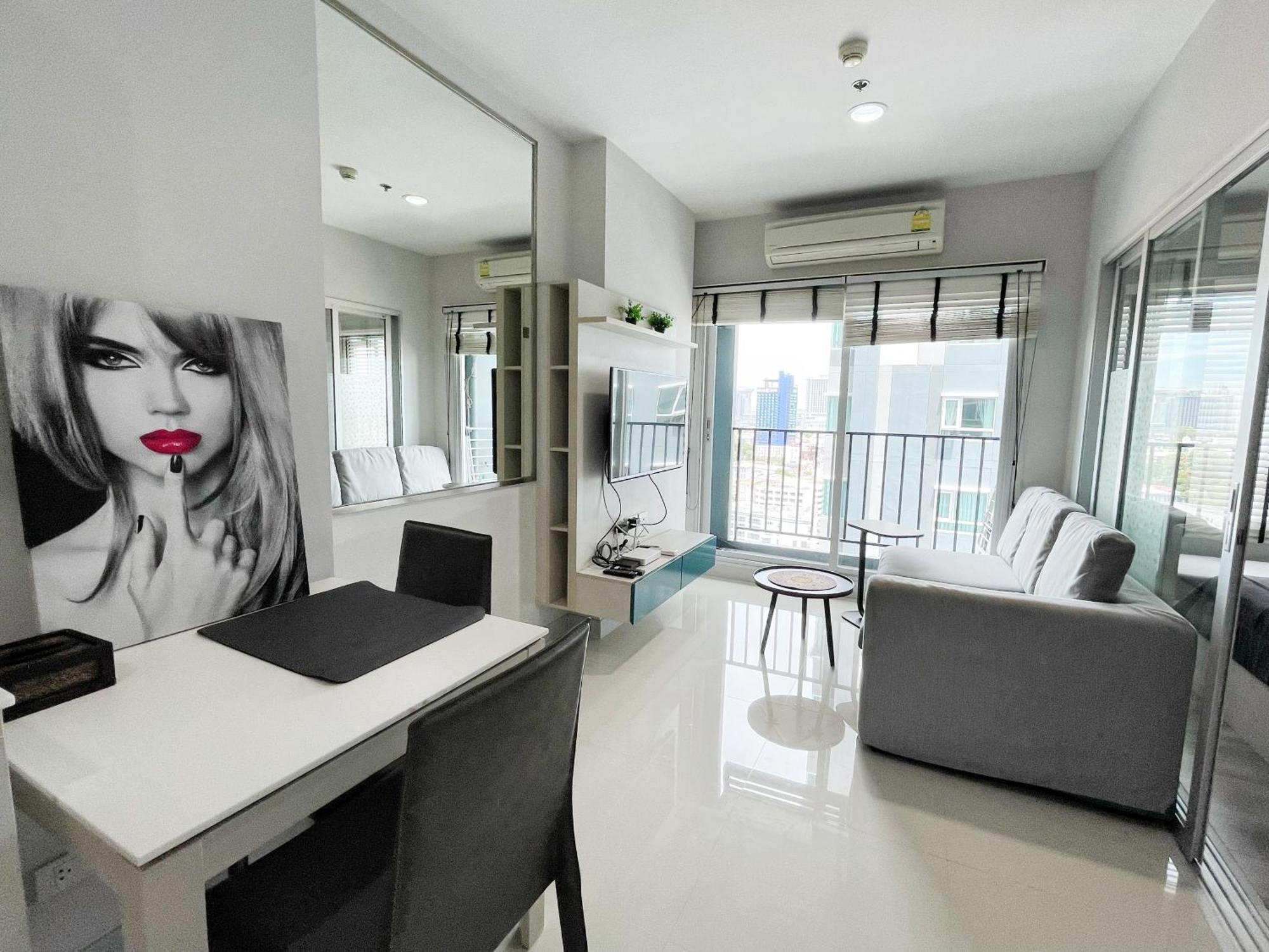 芭提雅fnb Central 无边泳池 Pattaya Esterno foto
