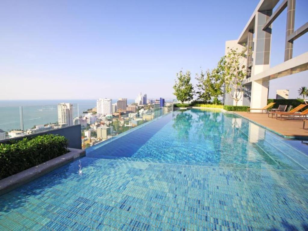 芭提雅fnb Central 无边泳池 Pattaya Esterno foto